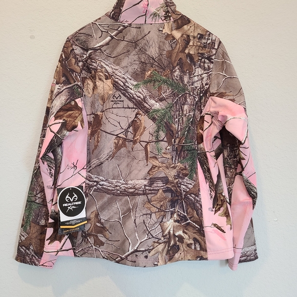Realtree Women's Ski & Snow Jacket - Camouflage and Pink - Picture 7 of 9